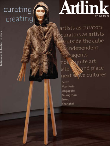 Cover of Curating : Creating