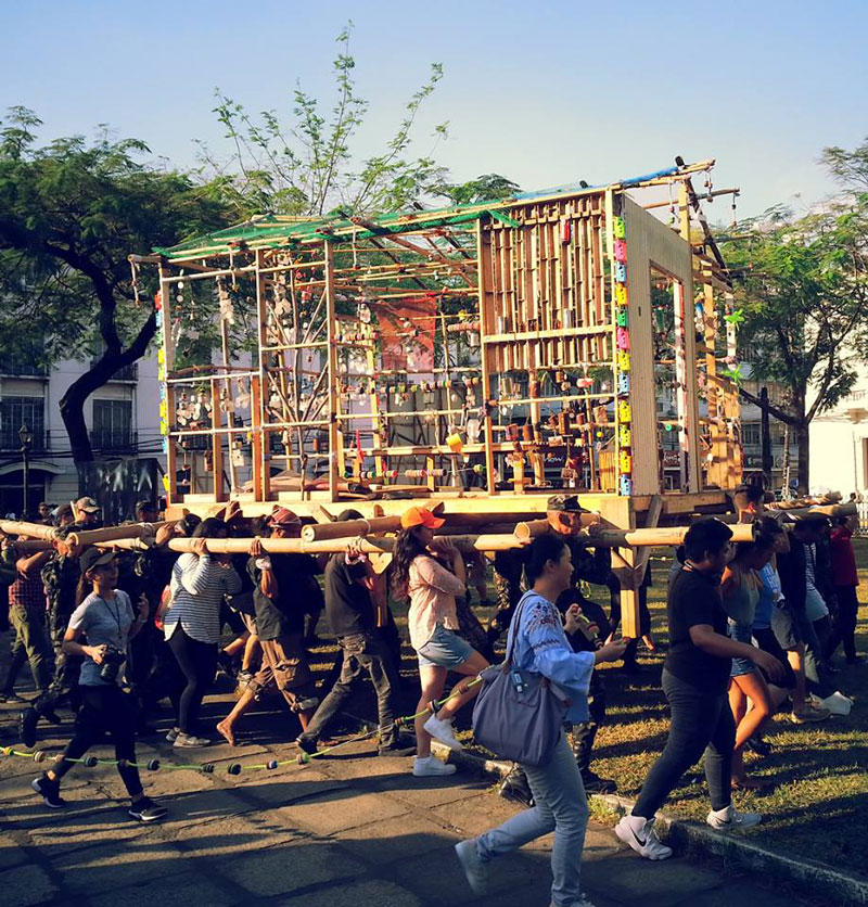 Alwin Reamillo, Bayanihan Hopping Spirit House, 2015, wood, bamboo, various materials. Commissioned by Urban Theatre Projects, 2015